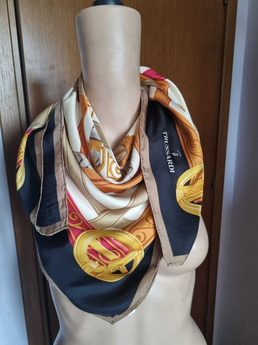 Копринен шал Trussardi