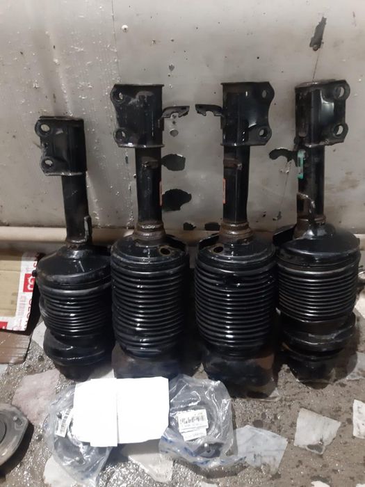 Продам пневмостойки Лексус RX350