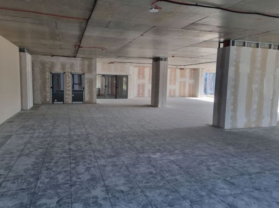 Офис клас А с довършване по твой проект – 390+ кв.м, басейн, фитнес,