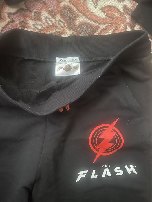 Комплект анцуг Flash