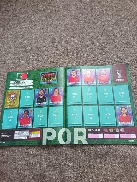 Album Panini FIFA World Cup Qatar 2022 parțial completat