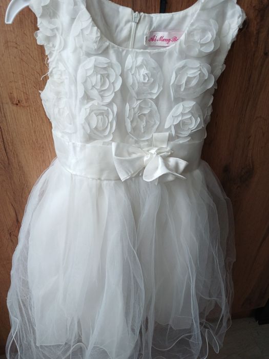 Детская платья,нарядная платья