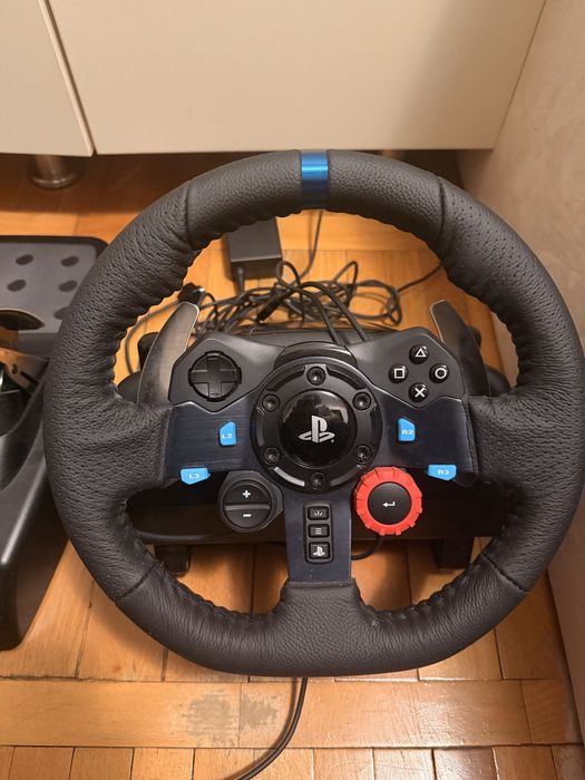 Logitech G29 Driving Force. + Logitech Driving Force Shifter g29