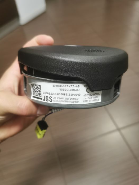 Volan nou M Performance carbon BMW f10, f30, f15, f16, f25, f11, f07 f