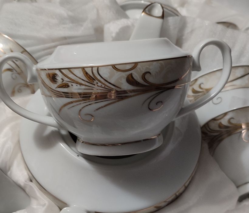 Чайный сервиз на 6 персон