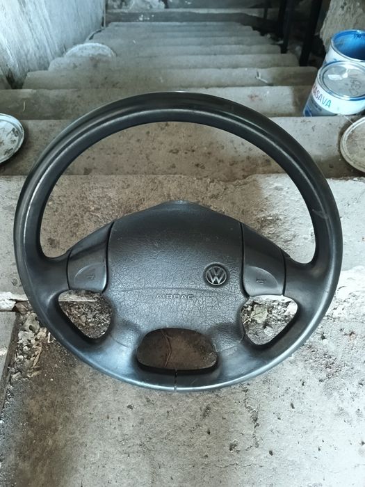 Продам руль на пассат б4