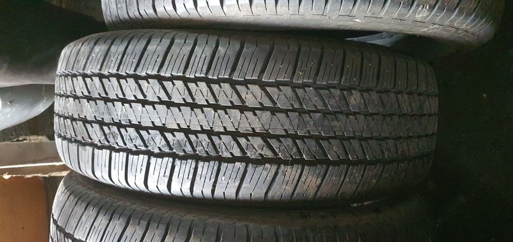 Гуми 4бр 265/60/18 - 1бр  - 125лв