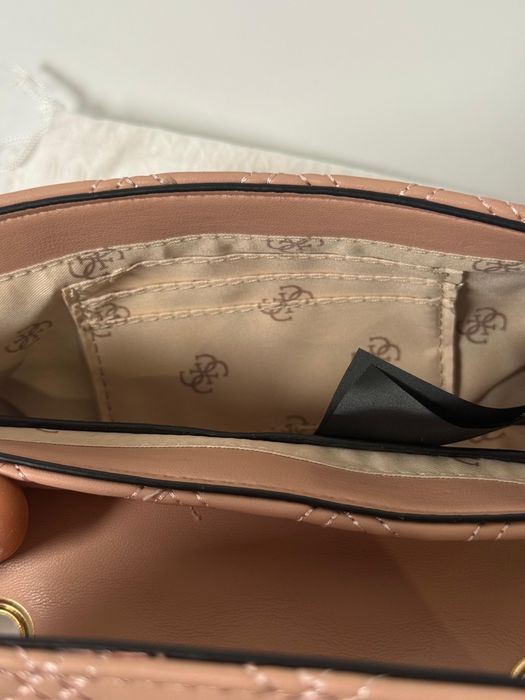 Geanta Guess din piele