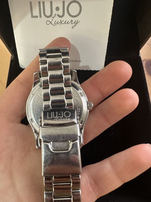 Часовник Liu Jo сребрист с камъни