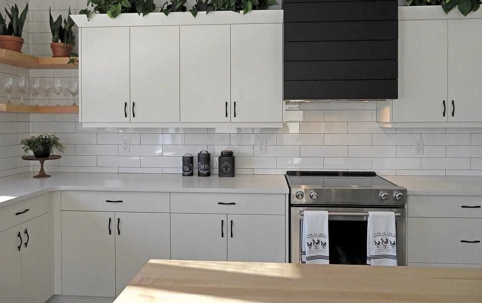 Мебели по поръчка