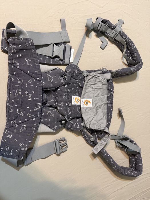 Marsupiu ergonomic Ergobaby