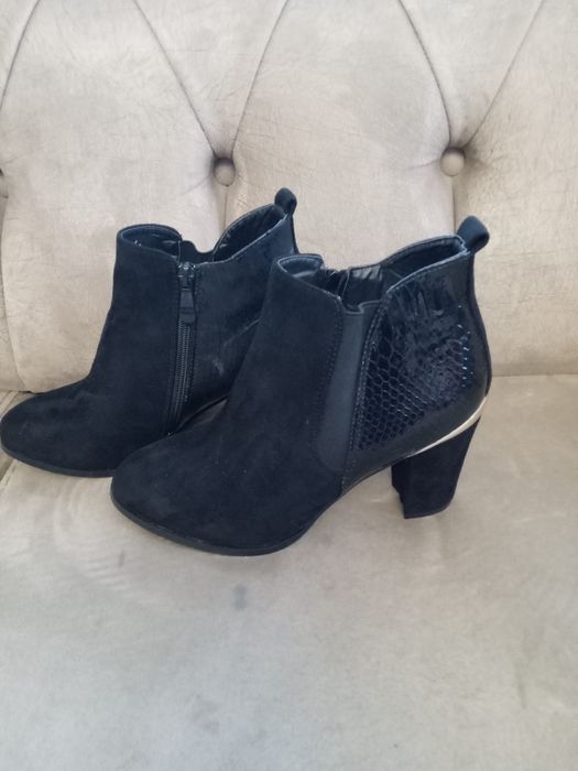 Дамски боти и ботуши
