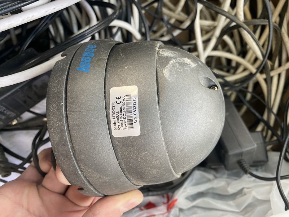 3 DVR, 10 аналогови камери, кабели, монитори