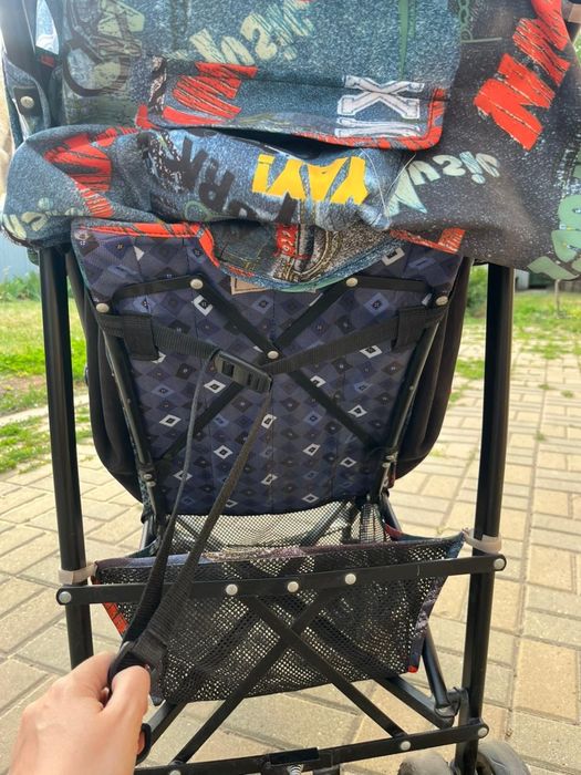 Продам прогулочную коляску