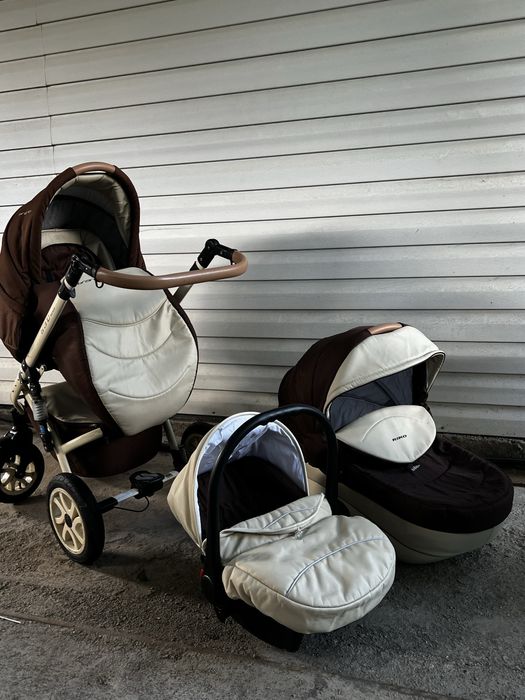 Продам коляску 3 в 1