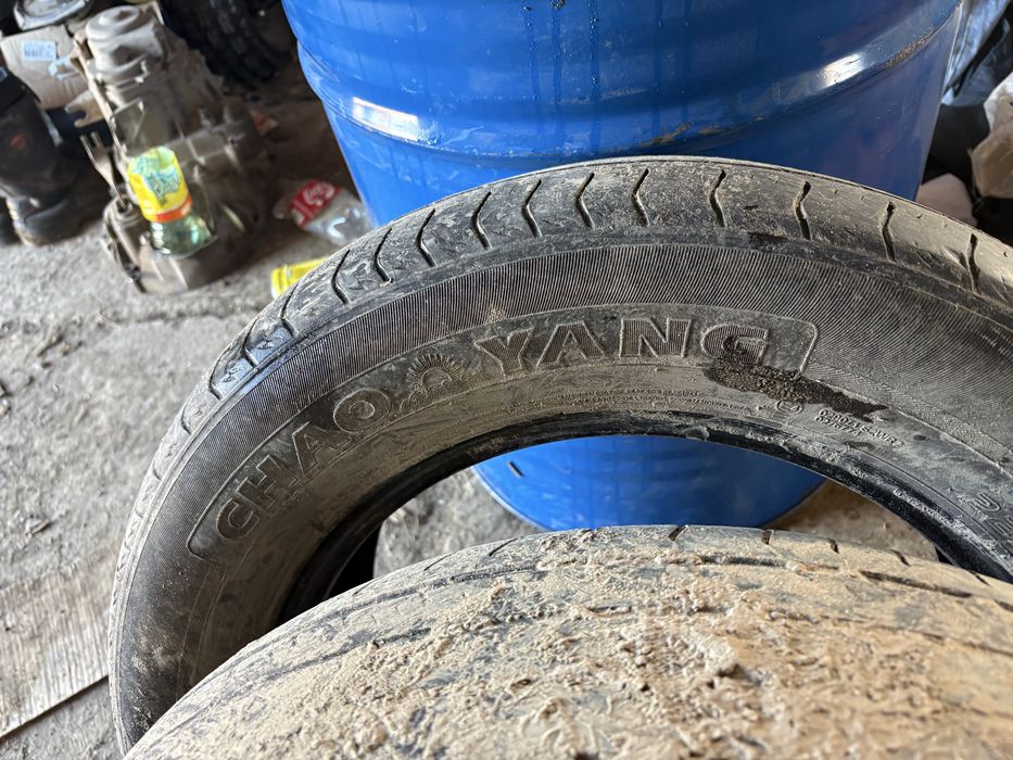 Покрышка летний R17  225/65