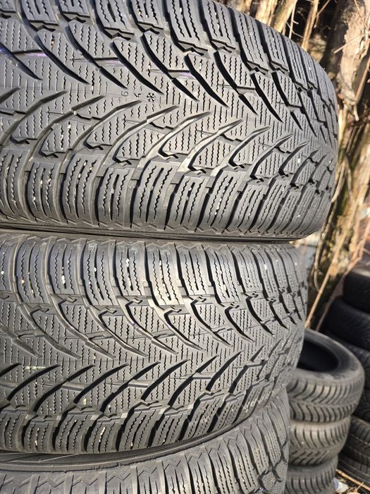 4бр. 215 60 17 Nokian зимни.
