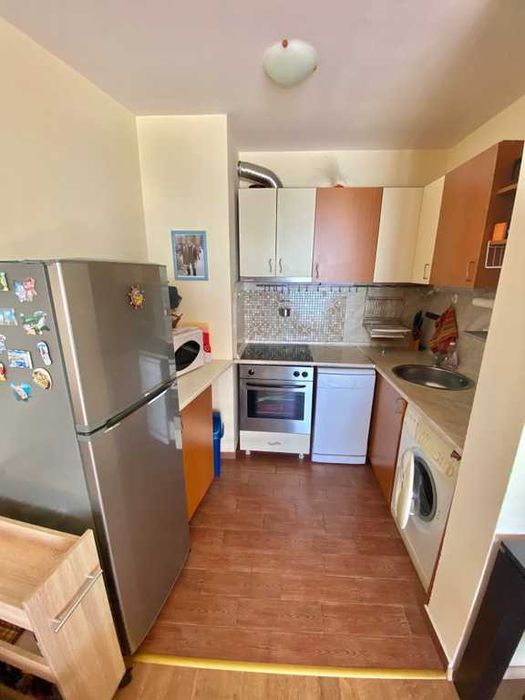 Двустаен апартамент на първа линия с фронтална гледка море