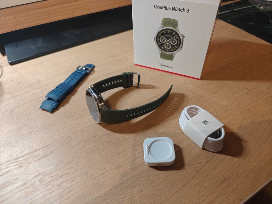 Умен часовник Oneplus Watch 3