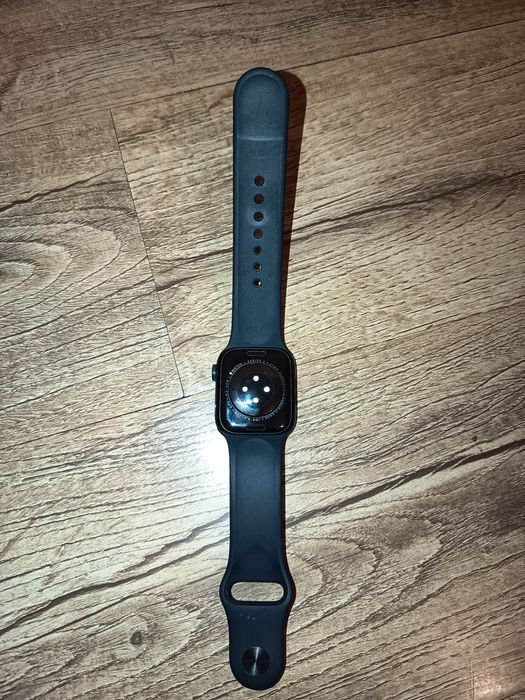Vând Apple Watch Series 8
