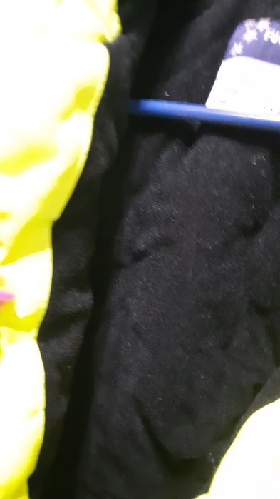 Продам  детскую куртку