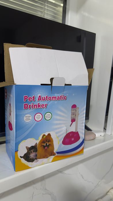 Продается новая поилка для собак и кошек «Чистые Усы»