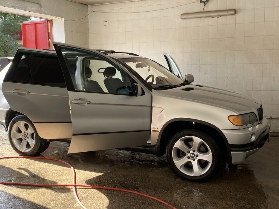 Продам BMW X5 E53