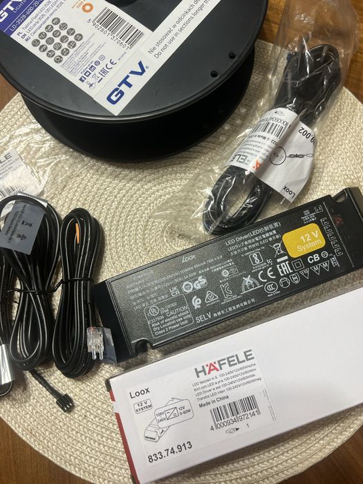 Set Acumulator Hafele + Banda LED