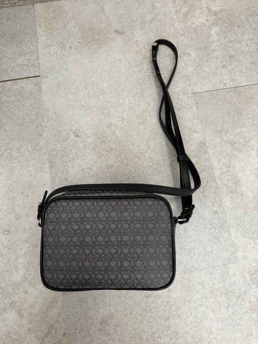 Малка чанта coccinelle