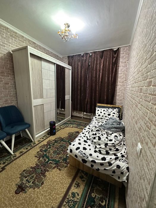 Gulbahor 3 xonali bo’lib to’lashga uy sotiladi boshiga 25 000$