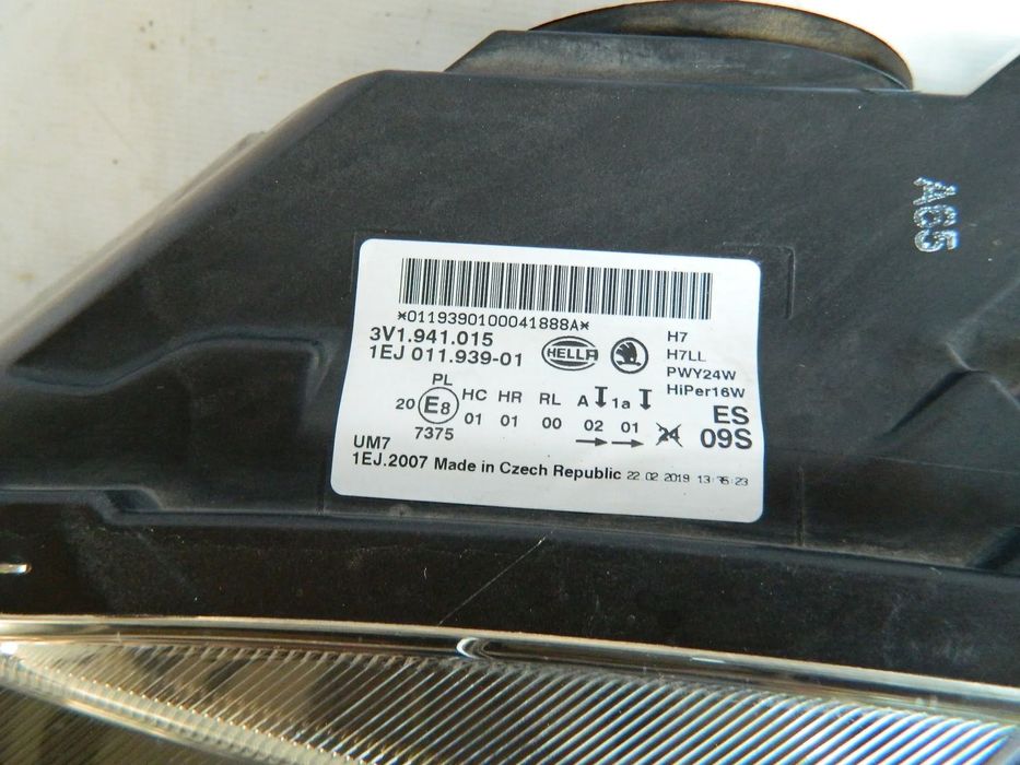Far stanga halogen Skoda Superb Facelift 2019-2022 cod 3V1941015