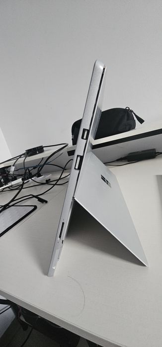 Laptop surface pro 4