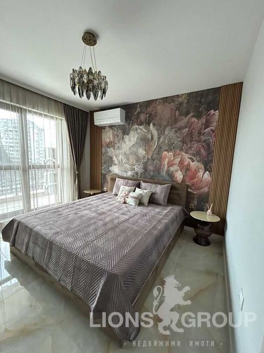 Дава се под наем Тристаен апартамент в Варна, Бриз - 110 кв.м за 1300 € - Снимка #7