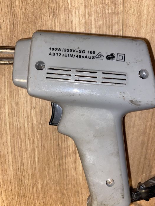 Pistol de lipit nemtesc 100w