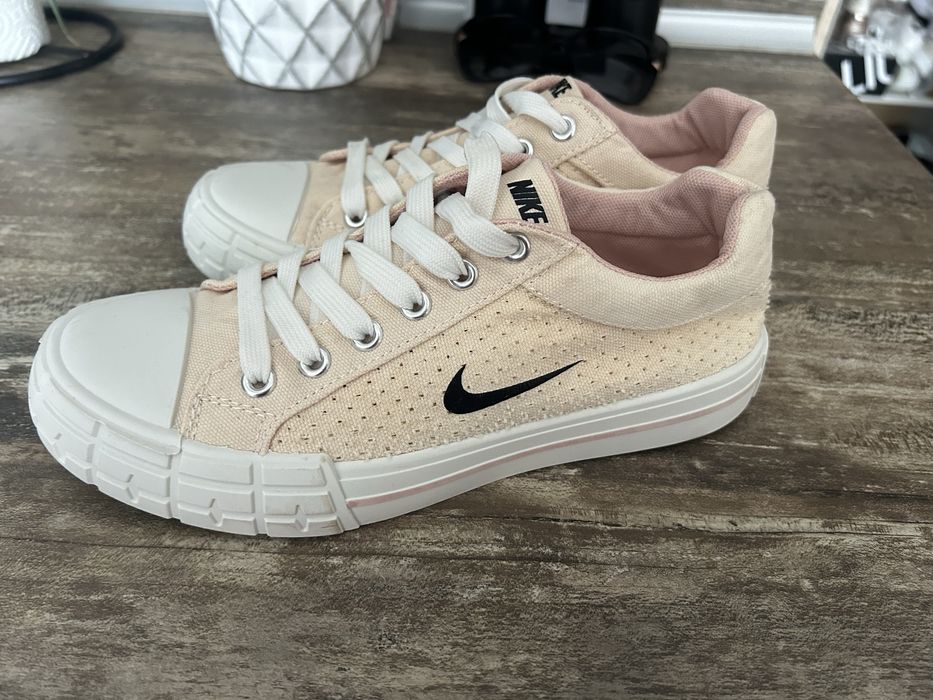 Кецове    Nike.
