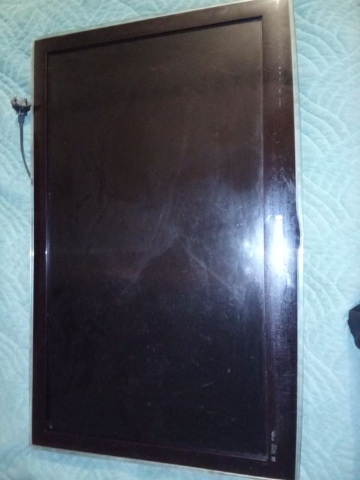 Продам телевизор Самсунг на запчасти