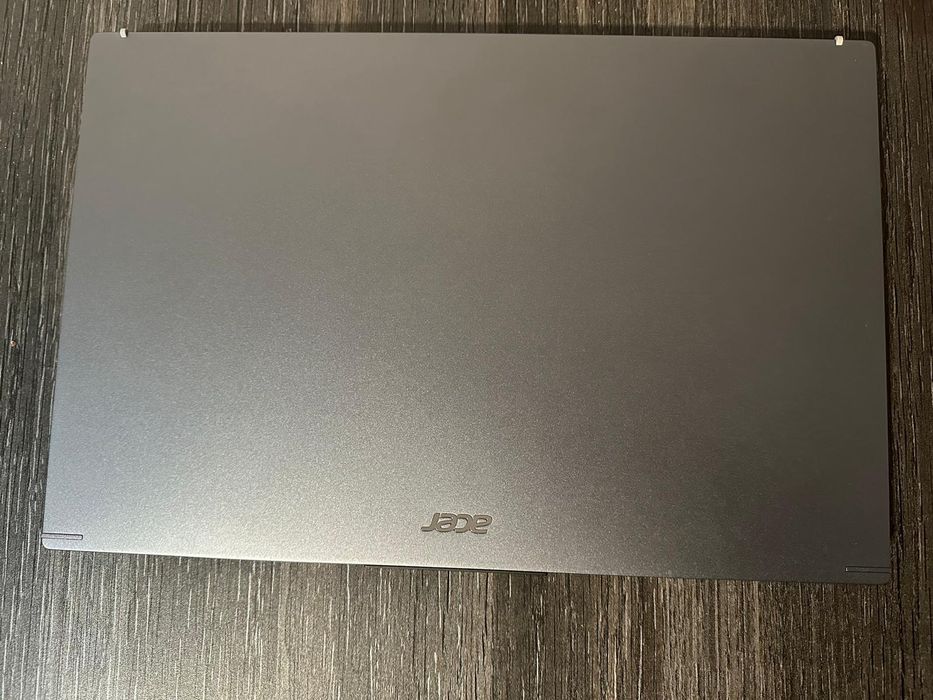 Laptop Ryzen 7 8840HS, GPU 780m, 16GB RAM, 512 GB SSD