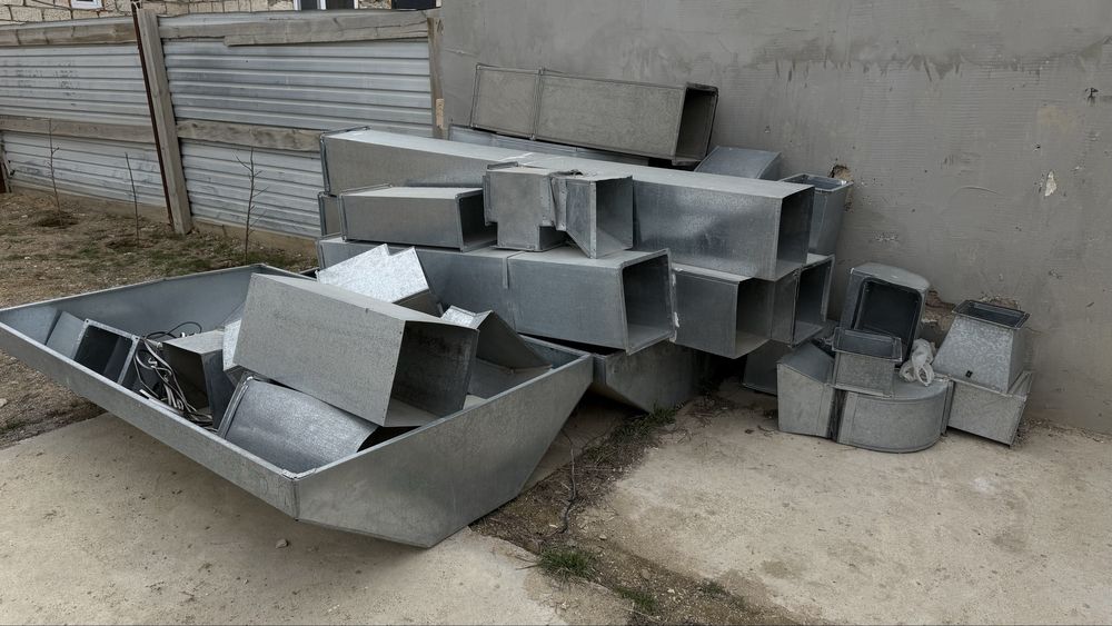 Холодилники продается