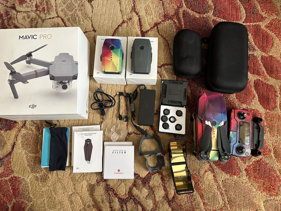 DJI Mavic Pro + 2 батерии и много аксесоари