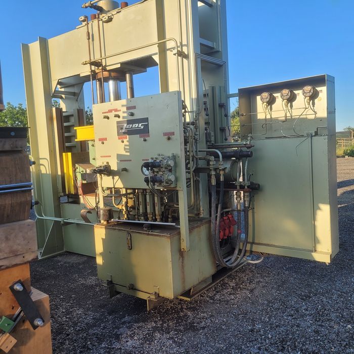 presa hidraulica 150 tone forta pt curbat , indreptat europrofile , lemn laminat etc