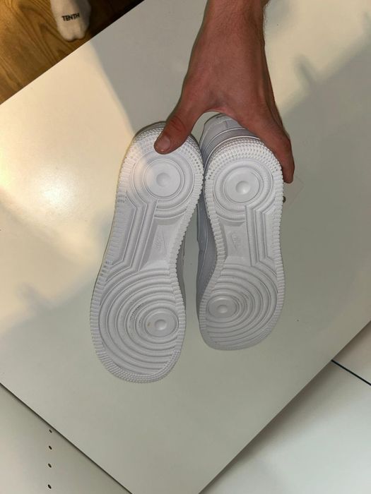Air Force 1's marime 44