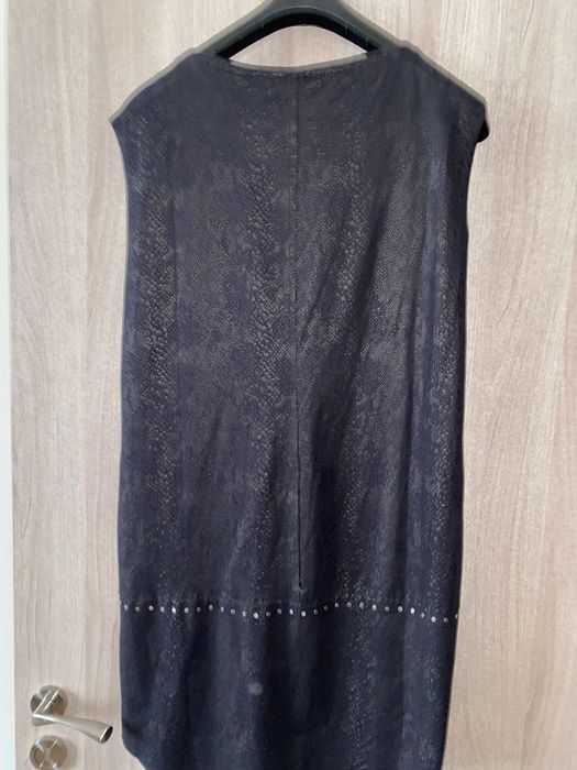 Прекрасна рокля Guess