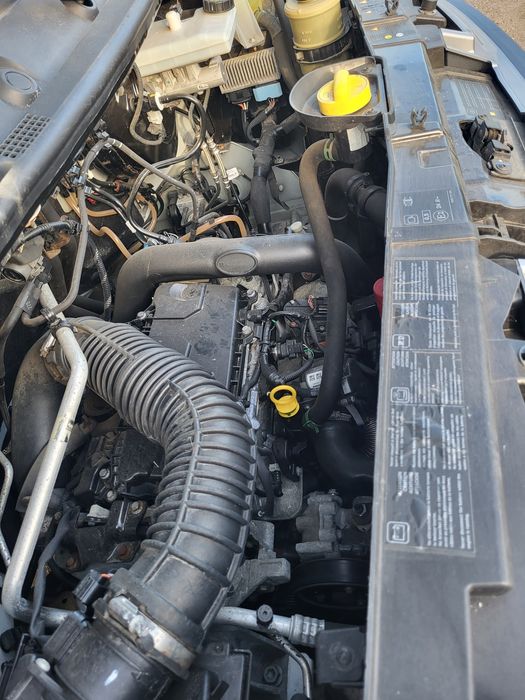 Vând Renault Master 2.3 DCI