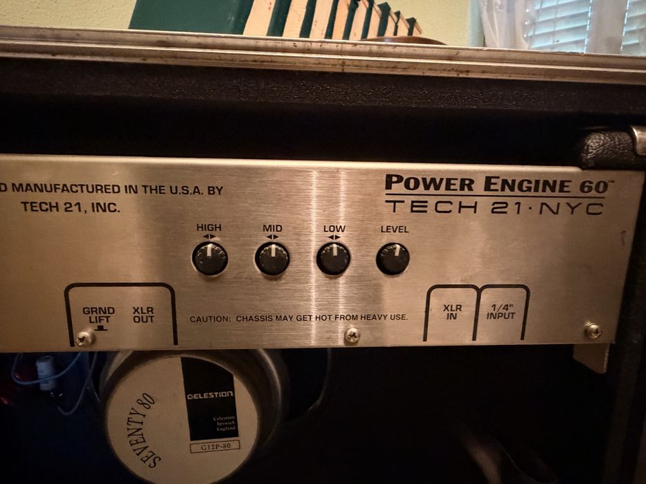 Cabinet Tech21 PowerEngine60
