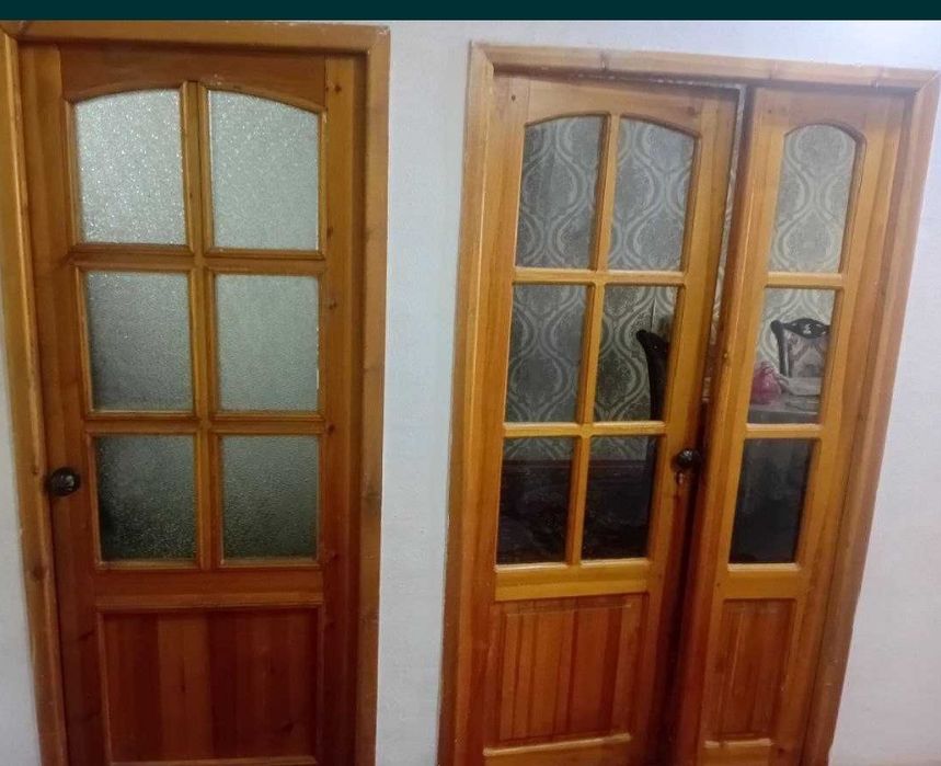 Eshik holati ishlatilhan tahtadan yasalgan