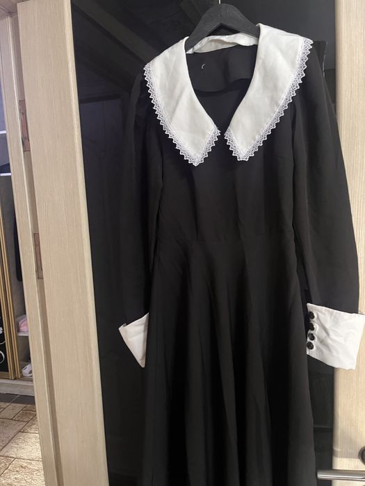 Платье женское.