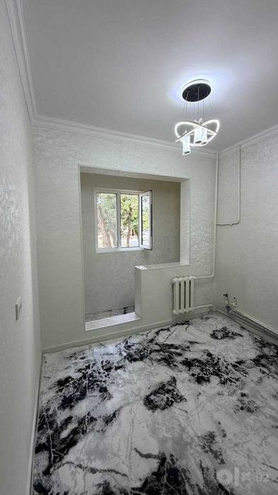 Продаётся квартира Юнусабад6 1 ком 1этаж евроремонт 42 м2