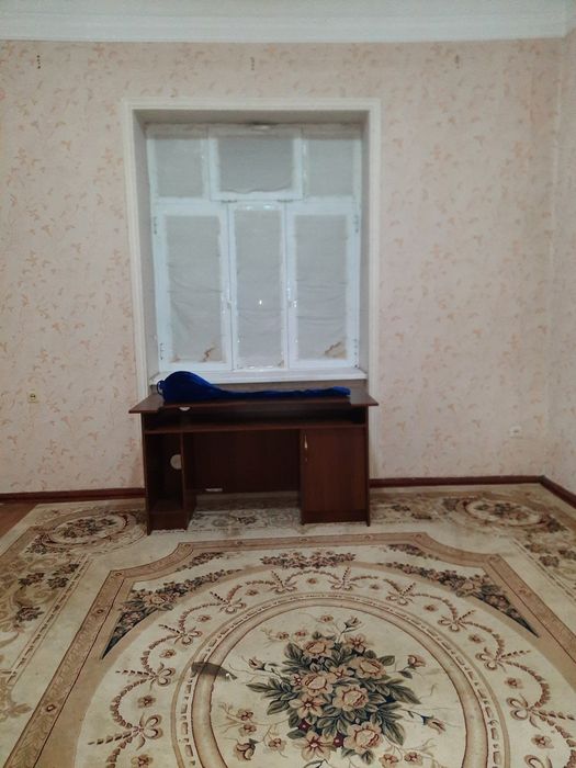 Продаётся квартира в центре Чирчика