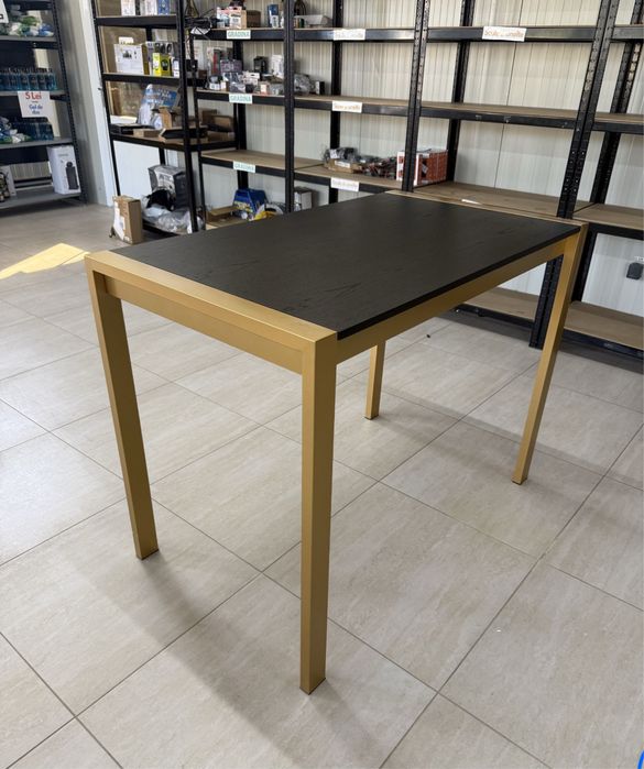 Masa de bar cadru metalic - culoarea Aurie cu blat negru Lumisorce