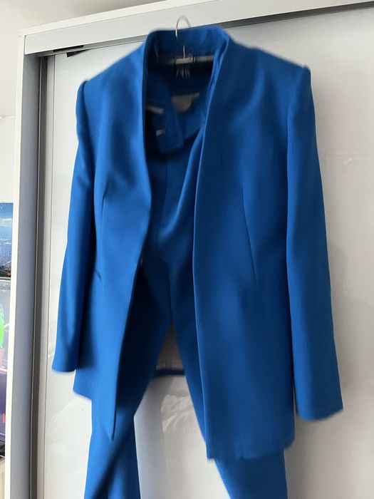 Costum Zara pentru femei